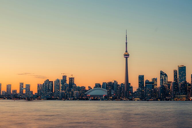 1-Hour Toronto Harbour Tour with Live Narration - What the small group changes