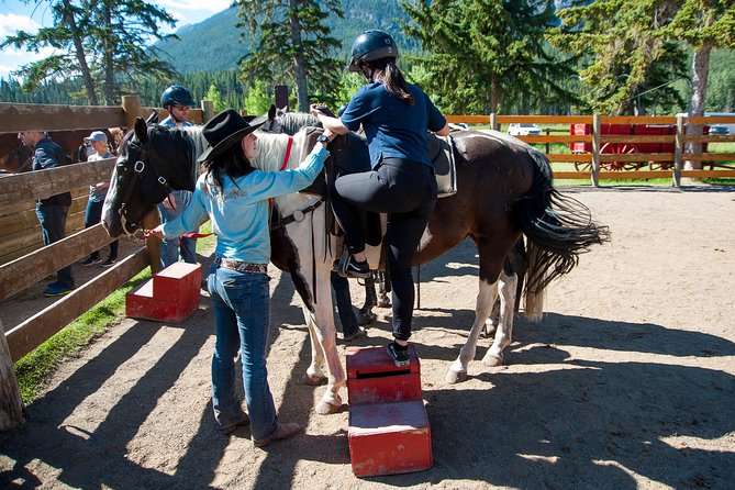 2 Hour Banff Horseback Riding Adventure - Following the Bow River Trail