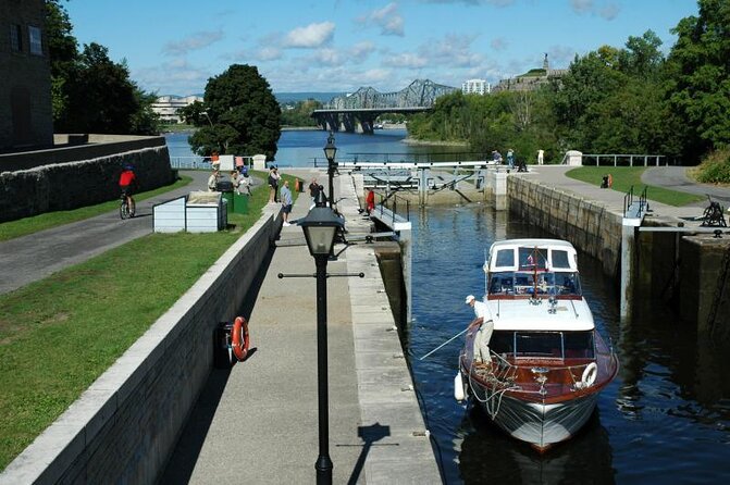 2-Hour Ottawa Express City Bike Tour - The Rideau Canal sets the tone