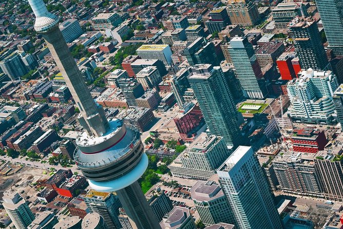 20 km Helicopter Tour over Toronto - Choosing an afternoon or evening departure