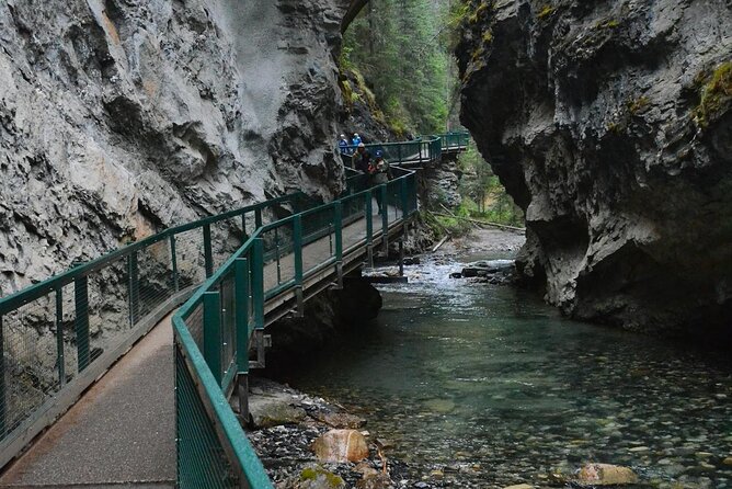 2025 Winner-Lake Louise Moraine Lake Johnston Canyon Banff Town - Vermilion Lakes adds a short wildlife pause