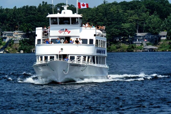 3-Hour 1000 Islands Cruise from Gananoque with views of Boldt Castle - Choosing your seat and preparing for the weather