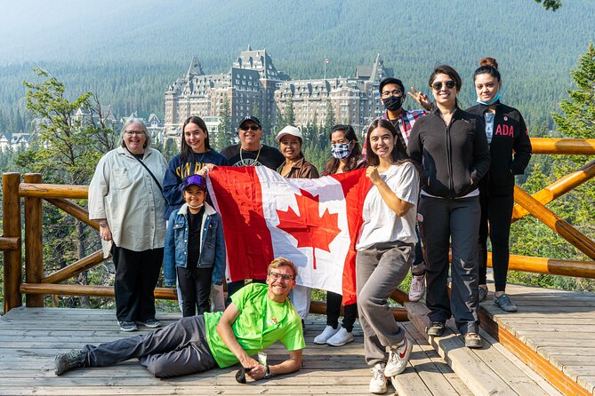 4-Day Canadian Rockies & Banff Classic Summer Tour - What the coach format does well