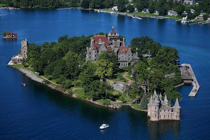 5-Hour 1000 Islands Boldt Castle Stopover Cruise from Gananoque - The return cruise and the 1000 Islands Tower