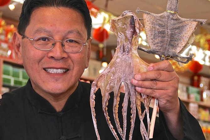 A Wok Around Chinatown: Culinary and Cultural Walking Tour Led by a Chef - Tasting BBQ, pork buns, and unfamiliar bites