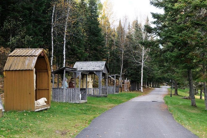 Back Country of the Fjord and the National Park - Craft shops, coffee, and time near the bay