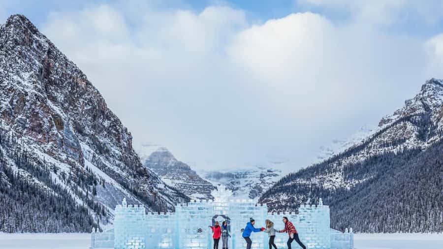 Banff/Calgary/Canmore: Crowfoot Glacier and 5 Lakes Tour - Why this one-day route works