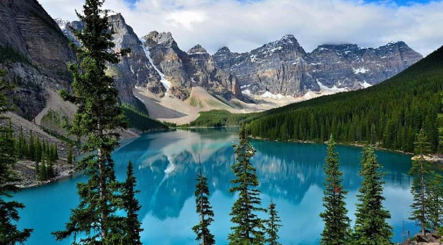 Banff/Calgary:Lake Louise,Moraine Lake,Emerald Lake Day Tour - Moraine Lake and the Valley of the Ten Peaks