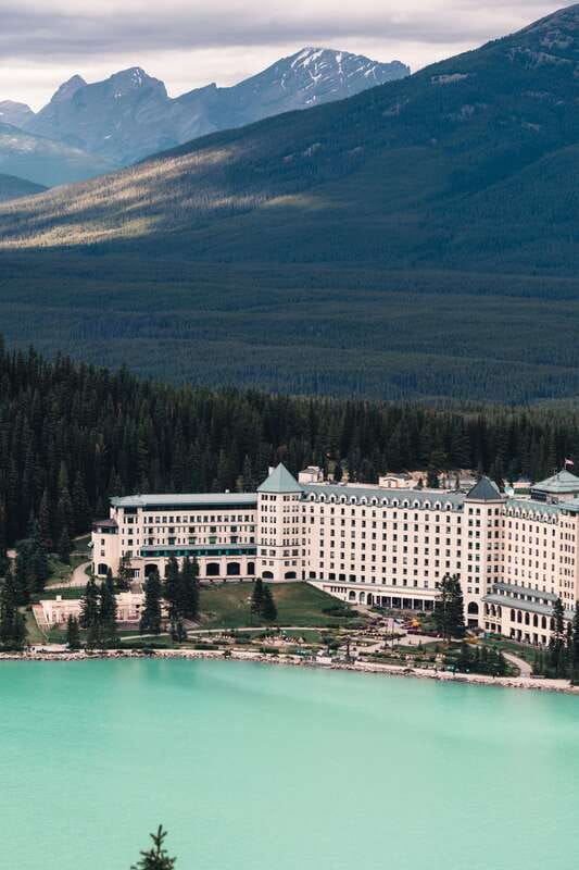 Banff/Canmore: Moraine Lake and Lake Louise 90 Min Each - Who will enjoy this shuttle most