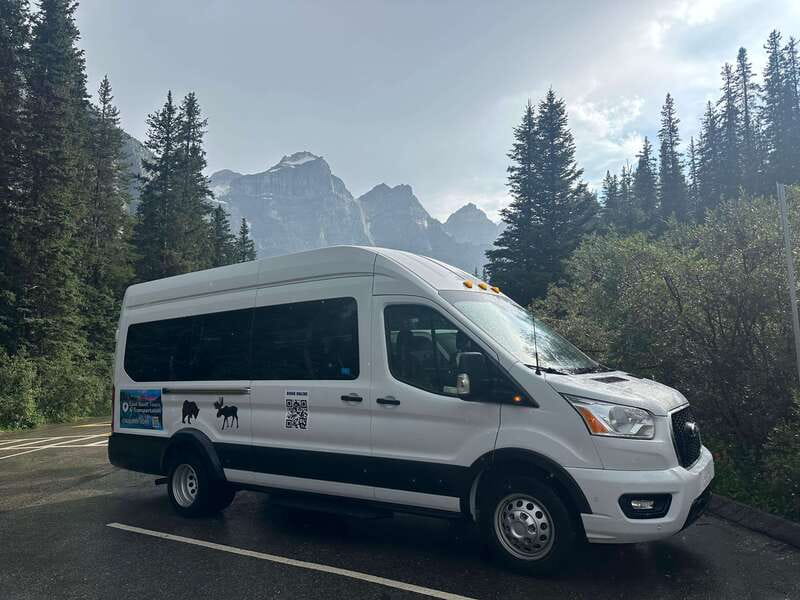 Banff/Canmore: Moraine Lake and Lake Louise 90 Min Each - Small details that make the day run better