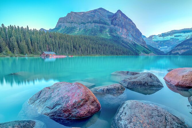 Banff/Canmore: Moraine Lake & Lake Louise Combo Tour - Lake Louise, the broad shore, and Fairview Lookout