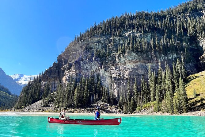 Banff/Canmore: Moraine Lake & Lake Louise Combo Tour - What your guide adds to the drive
