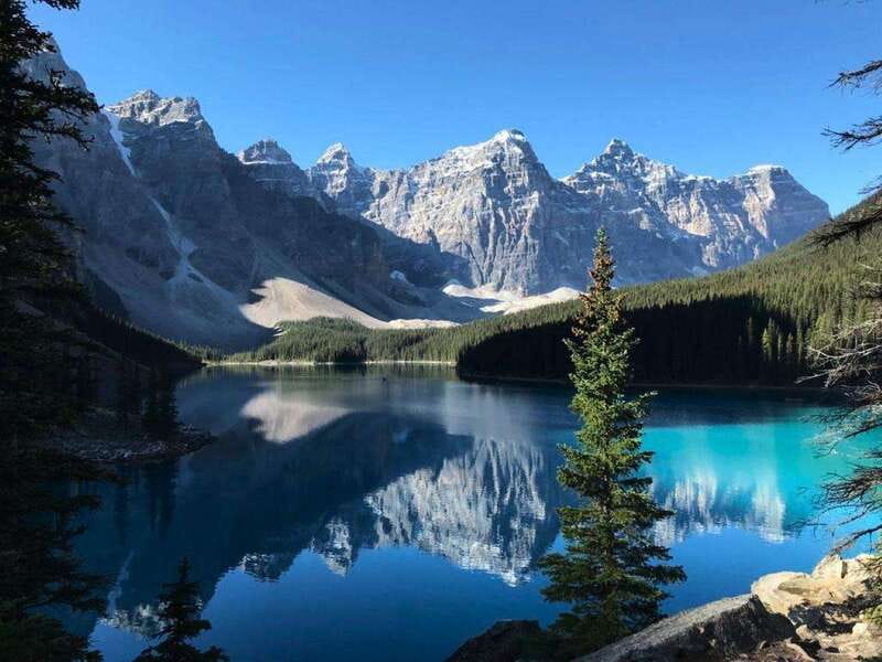 Banff/Canmore- Moraine Lake & Louise-Morning or Sunset Tour - Morning tour: longer stops and clear turquoise water