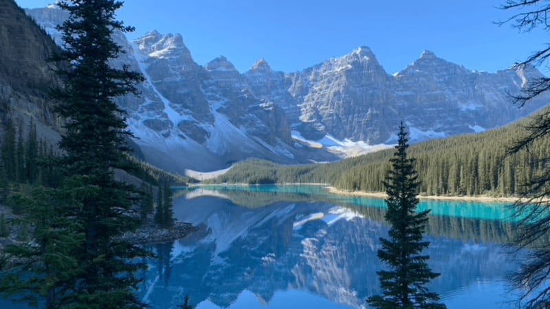 Banff/Canmore: Sunrise at Moraine Lake w/ Lake Louise Option - What to bring for the first light