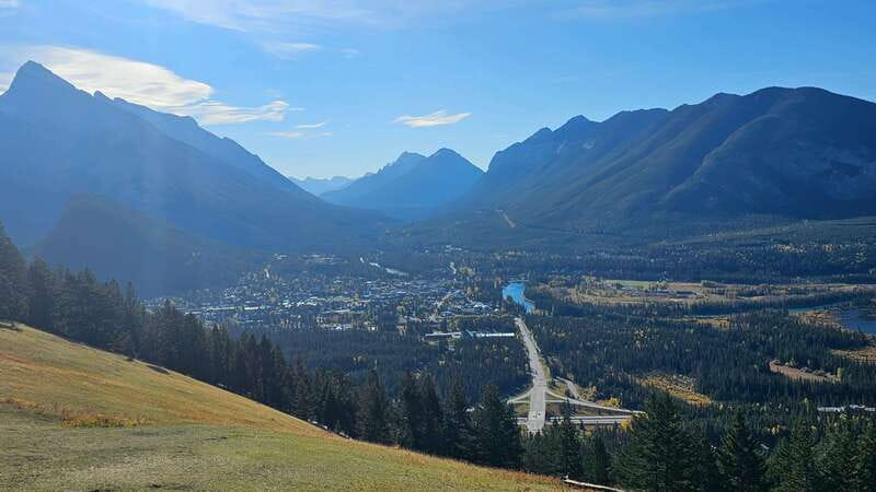 Banff: Evening Wildlife Safari Guided Tour - The two-hour drive through Banff National Park
