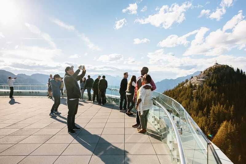 Banff: Gondola Ticket and Johnston Canyon Hiking Tour - Guides, buses, and the pace of the day