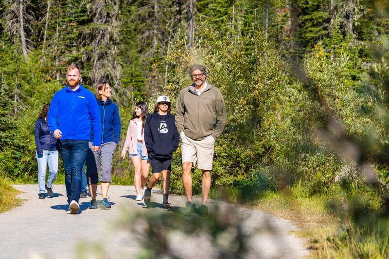 Banff: Grizzly Bear Refuge Tour with Lunch - Group size, pace, and practical comfort