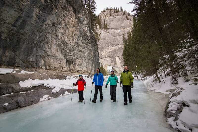 Banff: Grotto Canyon Icewalk - Hot chocolate and maple cookies at the turnaround