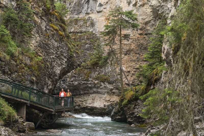 Banff: In-Depth Banff Area & Canyon Day Tour - Hoodoos Trail and the geology lesson