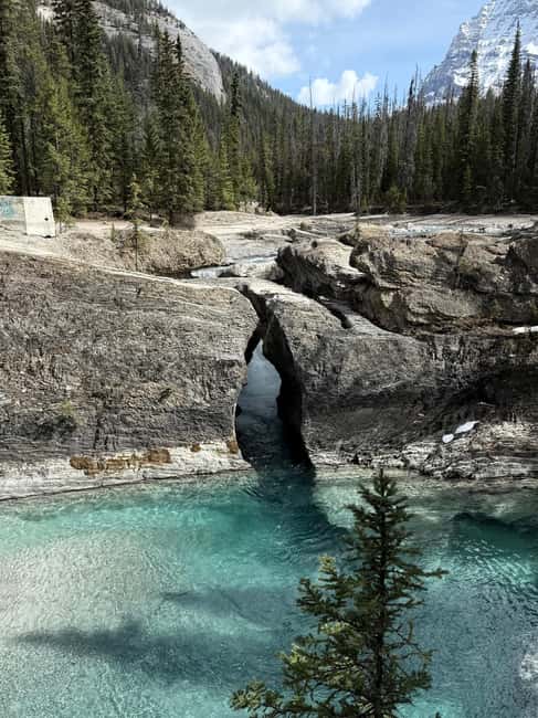 Banff: Lake Louise, Emerald, Moraine Lake & Johnston Canyon - Guides, languages, and the human side of the day