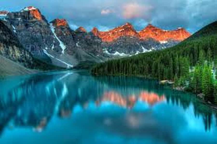 Banff: Lake Louise, Moraine, Emerald & Johnston Canyon Tour - Moraine Lake, or the winter replacement