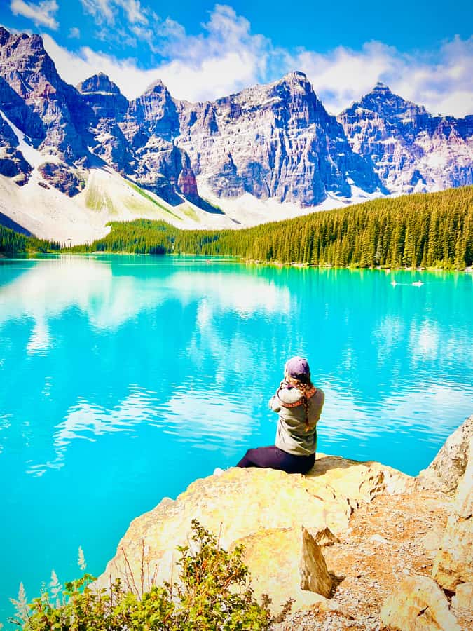 Banff: Lake Louise, Moraine, Emerald Lake & Canyon Day Trip - The seasonal Banff route after the main lake season