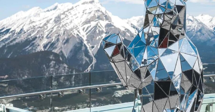 Banff:Lake Louise & Moraine Lake 1/2 Day Tour Canoe/Sightsee - Vermilion Lakes on the return