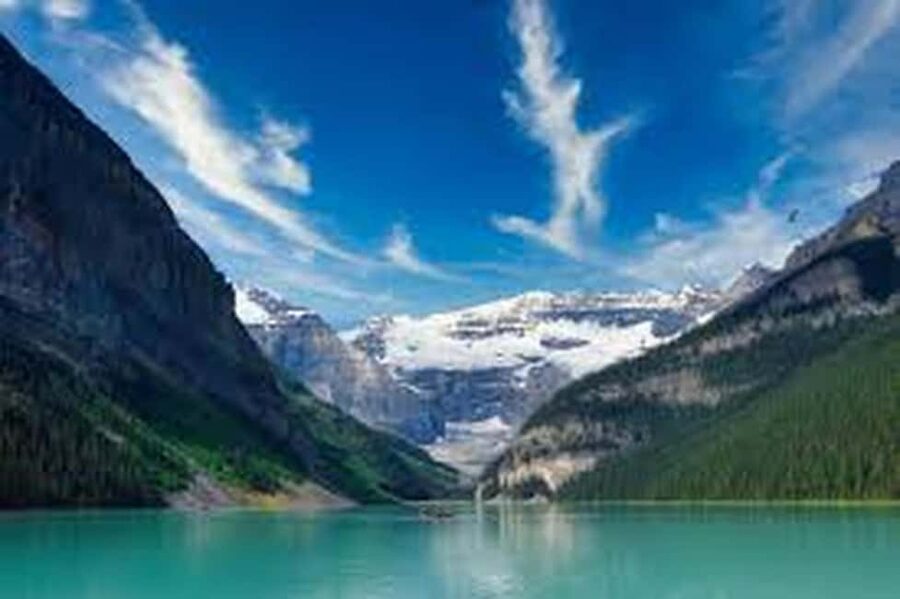 Banff:Lake Louise & Moraine Lake 1/2 Day Tour Canoe/Sightsee - Guides, driving, and the small-group feel