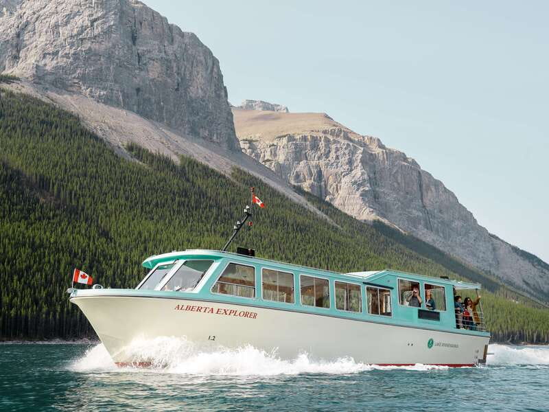 Banff: Lake Minnewanka Cruise - The wildlife and plant life along the shore