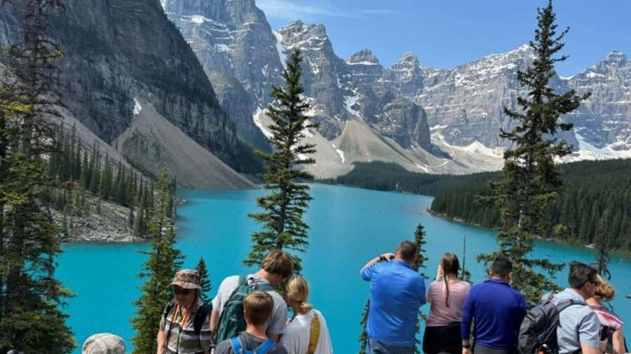 Banff. Moraine, Lake Louise ,Emerald & Johnston Canyon tour - Starting from Calgary, Canmore, or Banff