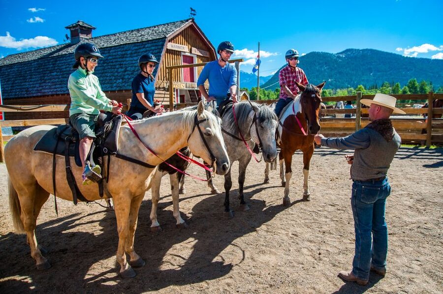 Banff National Park: 1-Hour Bow River Horseback Ride - Following the Bow River through Banff National Park