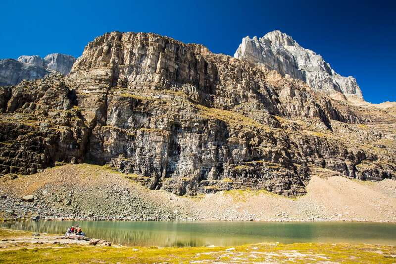 Banff National Park: Guided Signature Hikes with Lunch - What the guide adds beyond route-finding