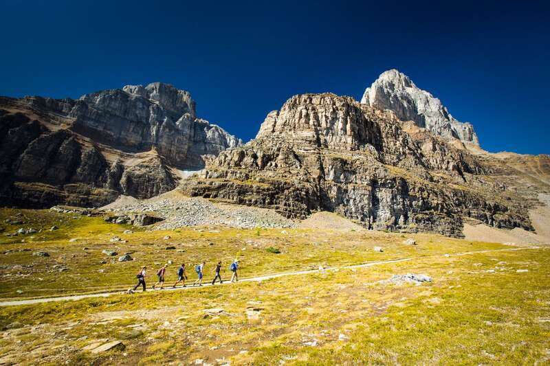 Banff National Park: Guided Signature Hikes with Lunch - Pickup times require a careful morning