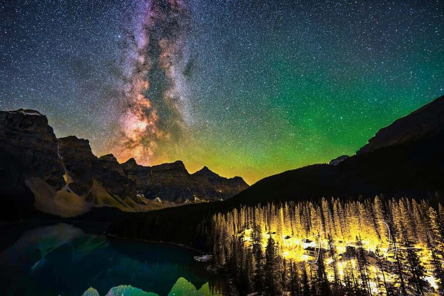Banff OR Moraine Lake: Night Tour with possible Stargazing - A mountain night made easy