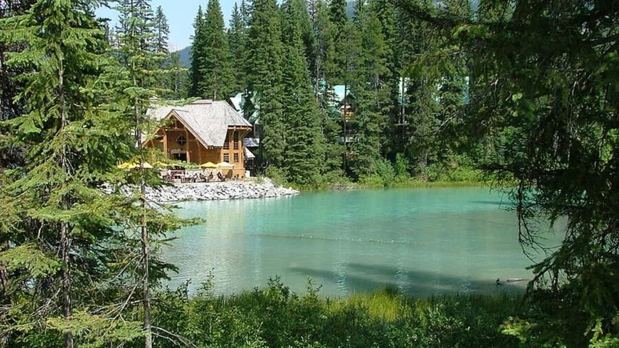 Banff Town, Gondola, Hot Springs, Bow Falls & Three Lakes - Key points at a glance