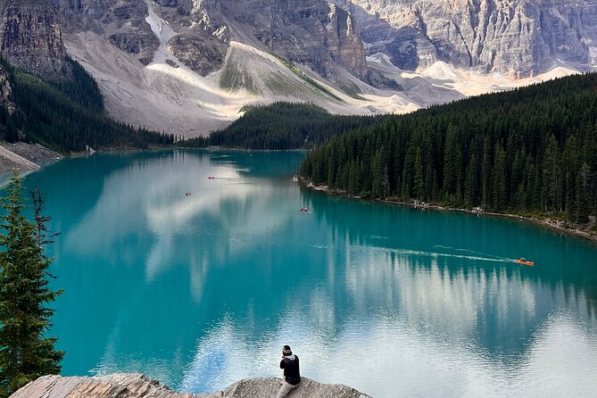 Banff Town ,Lake Louise, Moraine , Emerald & Johnston Canyon Tour - Lake Louise includes two separate moments