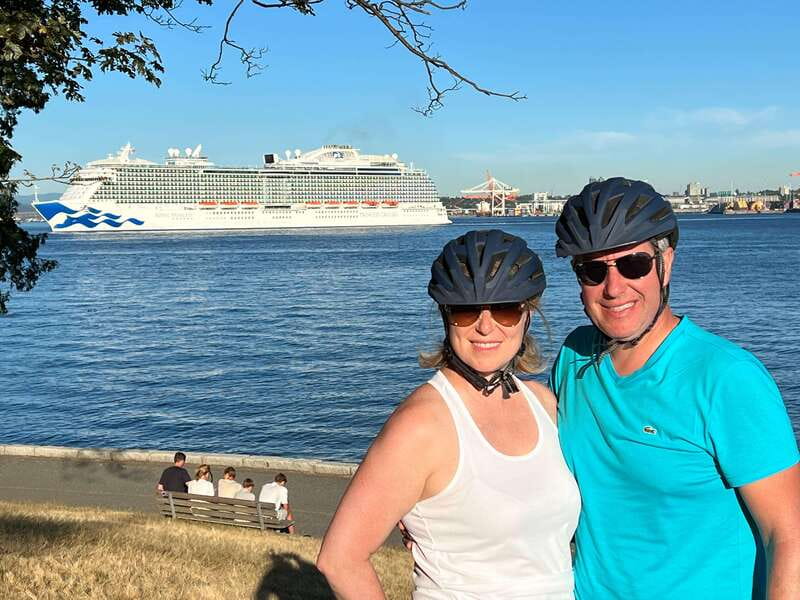Bike and Hike Vancouver - Granville Island and False Creek by bike