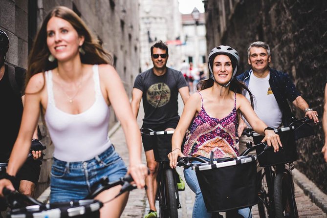 Bike / E-bike Tour : Downtown, Old Montreal, Waterfront by Fitz - Old Montreal by bicycle