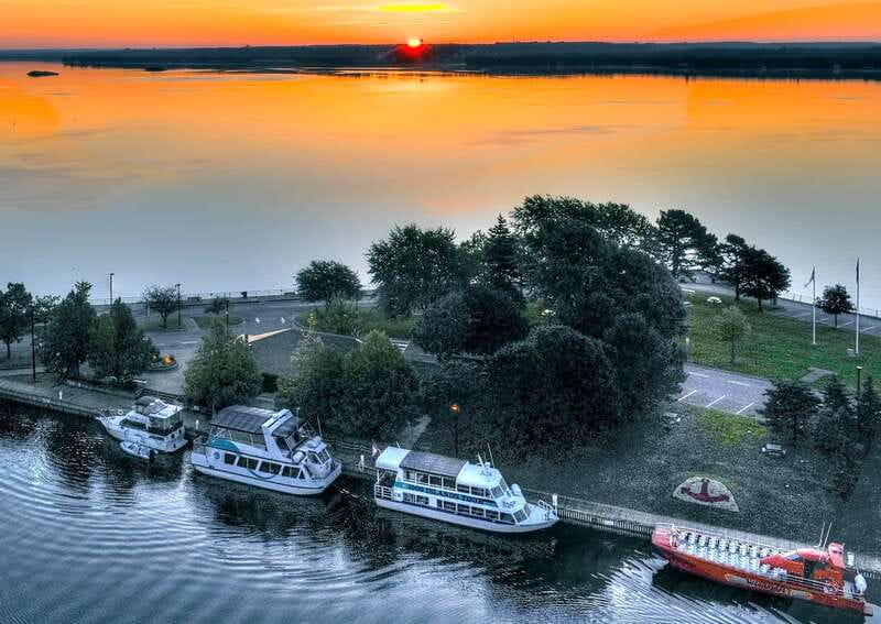 Brockville: 1000 Islands Cruise - Leaving Brockville and finding your seat