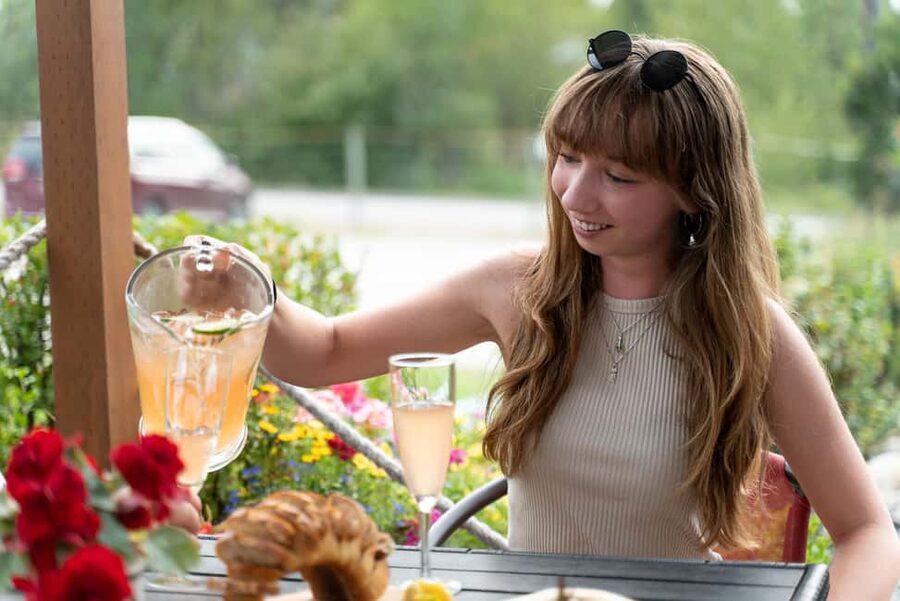 Buzz + Bites! Lunch for Two in East Kelowna - Key points at a glance