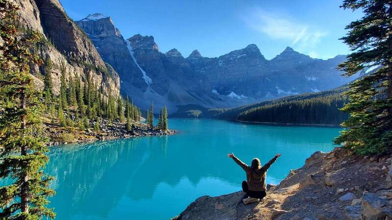 Calgary: 2-Day Banff National Park Highlights Summer Tour - Day two: Lake Louise and Moraine Lake