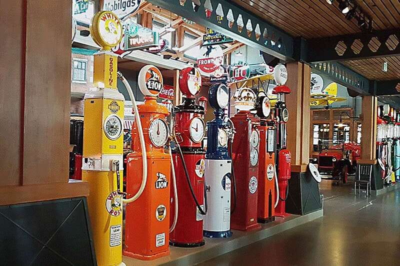 Calgary: 3.5-Hour Bus City Tour with Gasoline Alley Museum - Downtown, East Village, and Inglewood