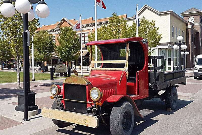 Calgary: 3.5-Hour Bus City Tour with Gasoline Alley Museum - Heritage Park and Gasoline Alley Museum
