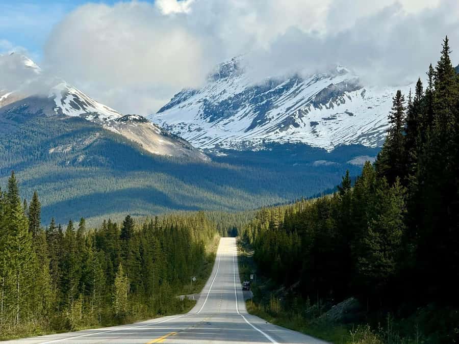 Calgary Banff: Columbia Icefield, Skywalk and Lakes Day Tour - The Columbia Icefield requires an extra decision