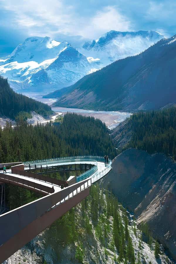 Calgary Banff: Columbia Icefield, Skywalk and Lakes Day Tour - Pickup from Calgary, Canmore, or Banff