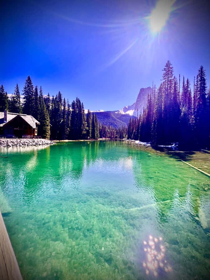 Calgary, Banff: Lake louise , Moraine ,Emerald Lake day Tour - Lake Louise Village is your planned lunch pause