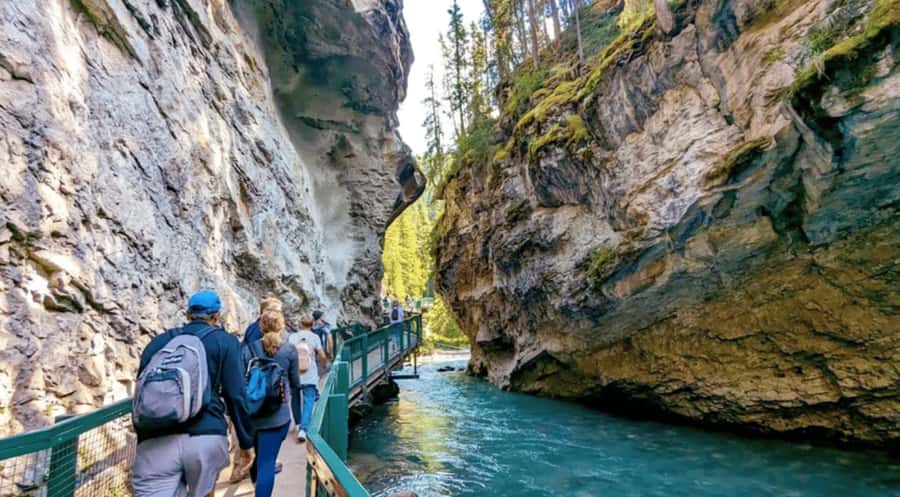 Calgary/Banff: Lake Louise, Moraine & Johnston Canyon Trip - Johnston Canyon: waterfalls and a change of pace