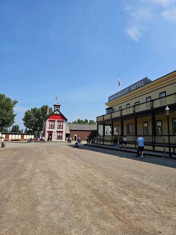 Calgary City Tour & Yamnuska Wolfdog Sanctuary Private Tour - Calgary Zoo and Calgary Tower are optional tradeoffs