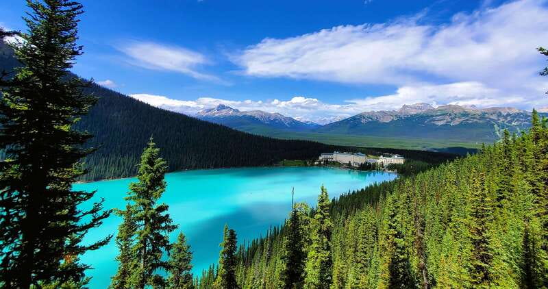 Calgary: Glaciers, Mountains, Lakes, Canmore and Banff Tour - Guides, music, photos, and the human side of the day