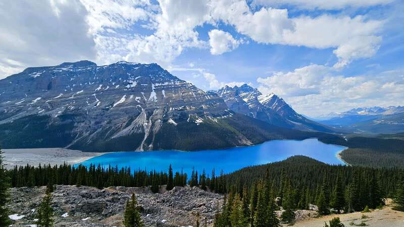 Calgary: Glaciers, Mountains, Lakes, Canmore and Banff Tour - Moraine Lake and the Valley of the Ten Peaks